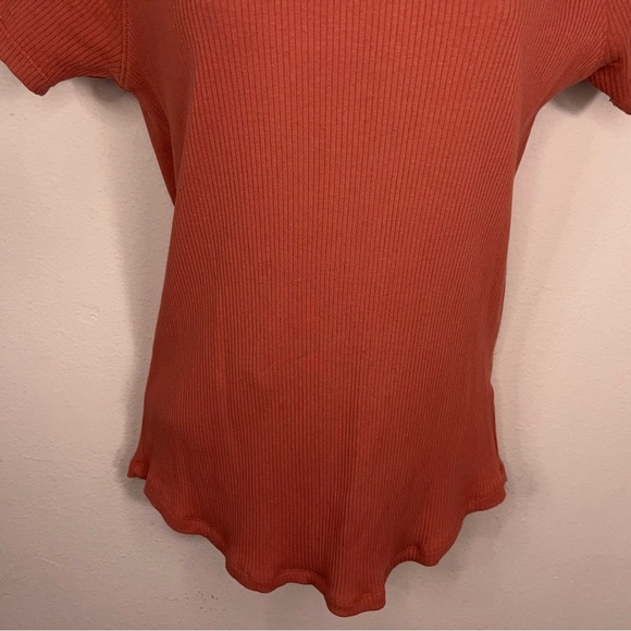 Large FittedMaurices Brick Orange Reddish Tee Short Sleeve Stretch Ribbed Casual - Picture 7 of 12